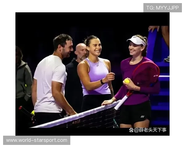 合影里的萨巴伦卡，自信、美丽、不输任何镜头，萨巴伦卡吧